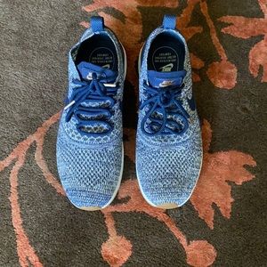 Nike Knitted Sneakers Womens Size 8.5